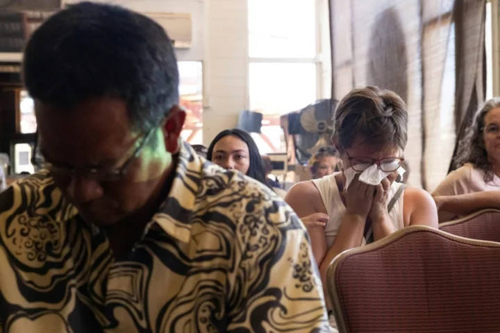 Comfort, communion and coffee: Burned-out Hawaii church gathers in cafe