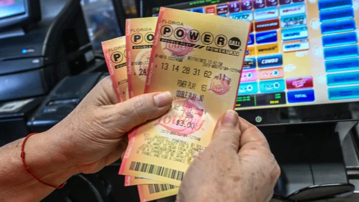 Powerball: One winning ticket sold for $1.08bn jackpot