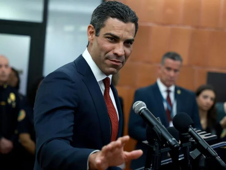 Miami Mayor Francis Suarez files to run for president in 2024