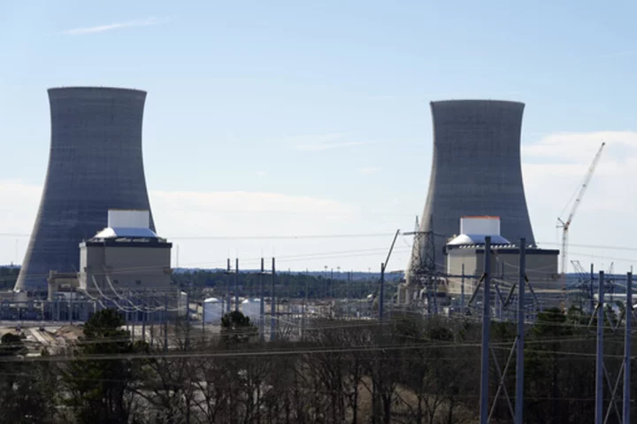 Utilities begin loading radioactive fuel into second new reactor at Georgia nuclear plant