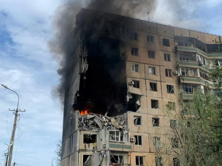 Four killed by Russian strikes on central Ukraine city