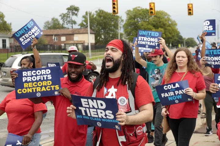 UAW Calls for Strike Against Automakers as Contract Talks Break Down