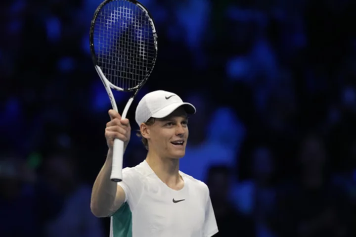 Sinner handles the pressure at home in Turin with quick win over Tsitsipas at ATP Finals