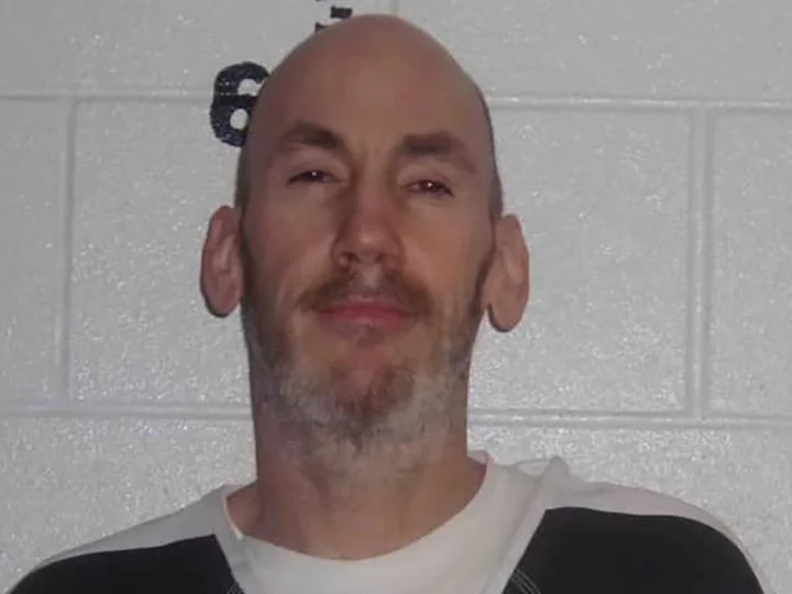 Search on for remaining 'dangerous' escapee after 4 break out of Colorado jail