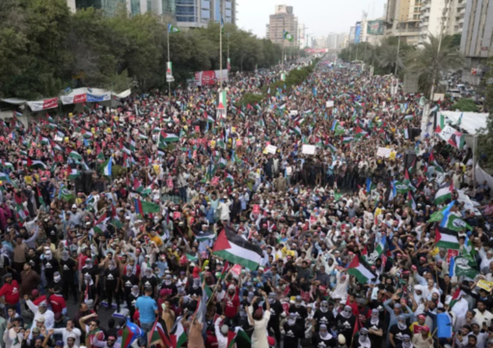 Thousands rally in Pakistan against Israel's bombing in Gaza, chanting anti-American slogans