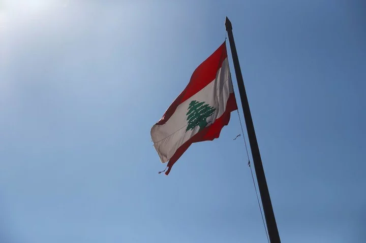 Irish 'strongly advised' to leave Lebanon