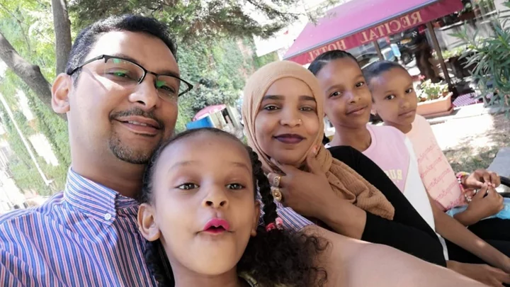 Sudan crisis: Family tells of 'nightmare' of being stranded