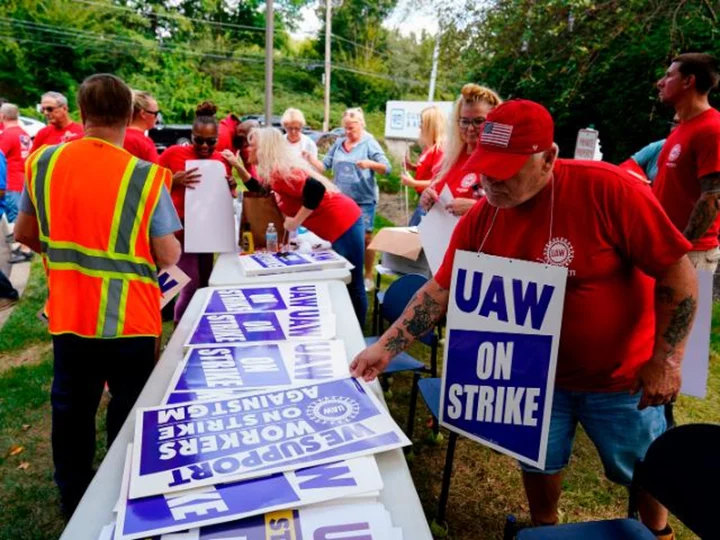 Biden to travel to Michigan next week to support UAW workers