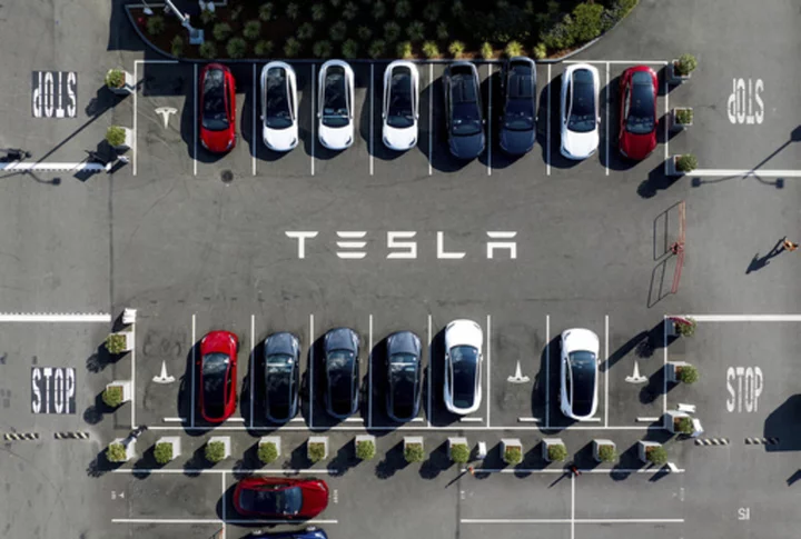 Tesla faces strikes in Sweden unless it signs a collective bargaining agreement