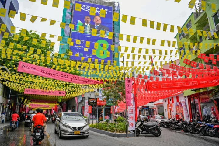 Maldives set for second round to elect president