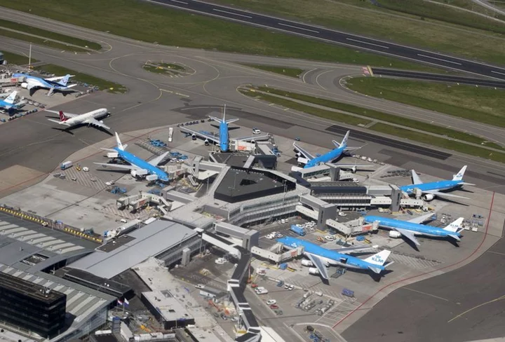 Dutch government to press ahead with Schiphol flight cap as airlines protest