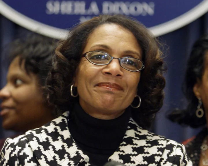 Convicted of embezzlement, former Baltimore Mayor Sheila Dixon is running again