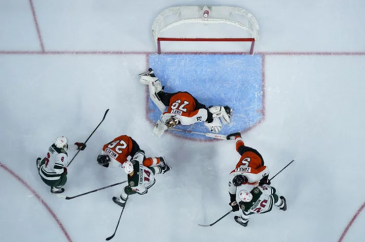 Brink scores first two NHL goals in Flyers' 6-2 romp over the Wild