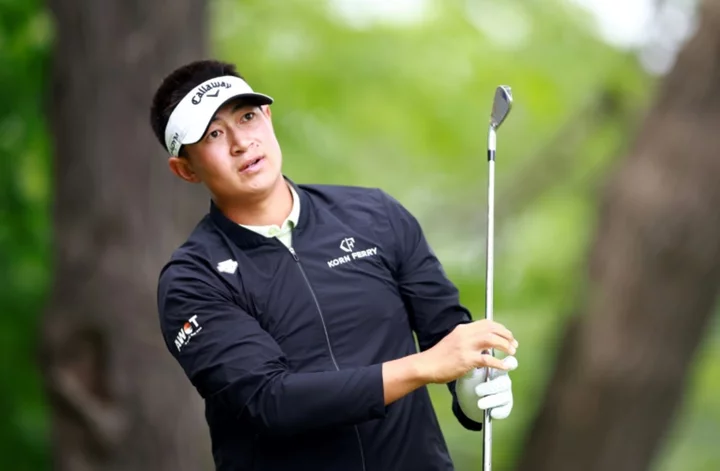 China's Yuan grabs Canadian Open lead with Hatton on his heels