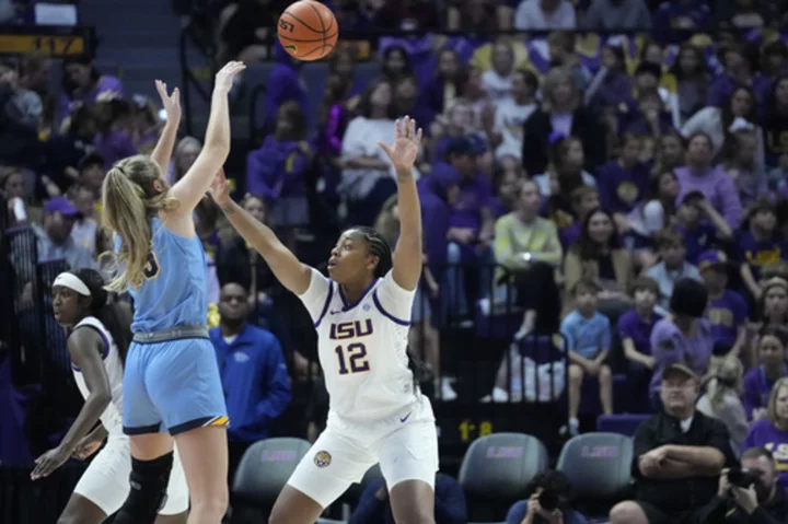 Mikaylah Williams scores 42 points and No. 7 LSU rolls past Kent State 109-79