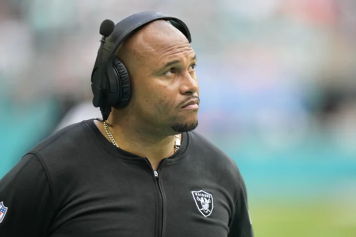 Antonio Pierce takes first loss coaching Raiders, even after Las Vegas quiets Miami's offense