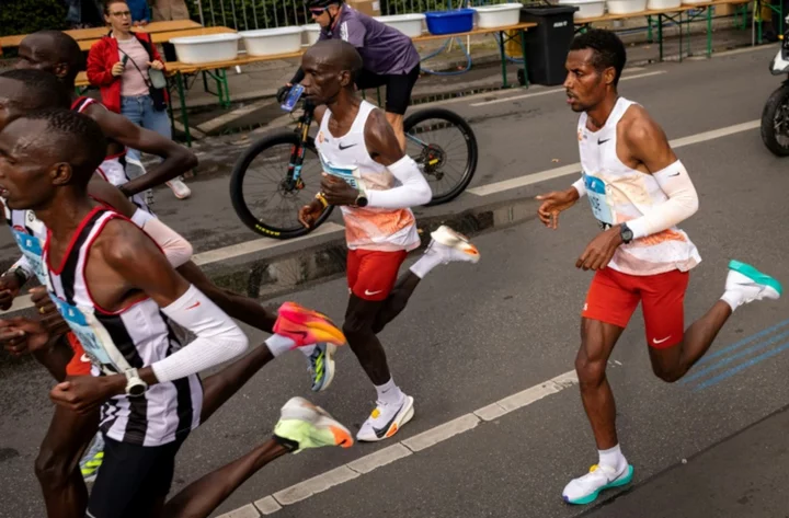 Kenya's Kipchoge wins record fifth Berlin Marathon