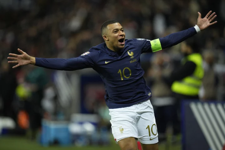 Mbappé has reached 300 career goals faster than Messi or Ronaldo. Thierry Henry is impressed.