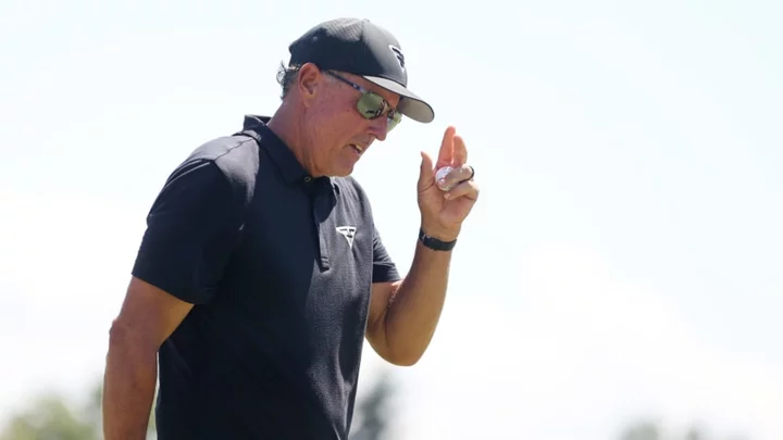 Phil Mickelson Admits to Gambling Addiction