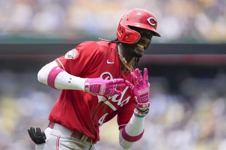 Reds beat Dodgers 9-0 on homers by De La Cruz and Votto, grab NL Central lead over Brewers