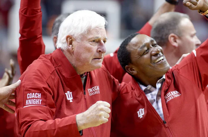 College basketball fans mourn legend Bob Knight, who passed away at 83