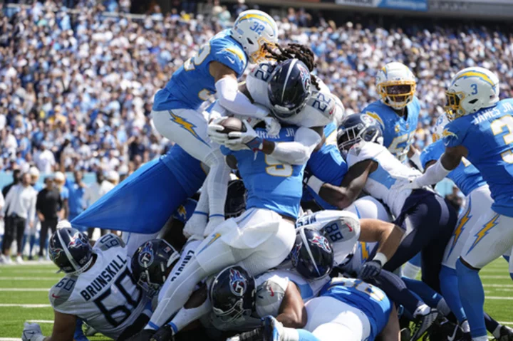 Titans running back Derrick Henry calls Nick Chubb's knee injury unfortunate