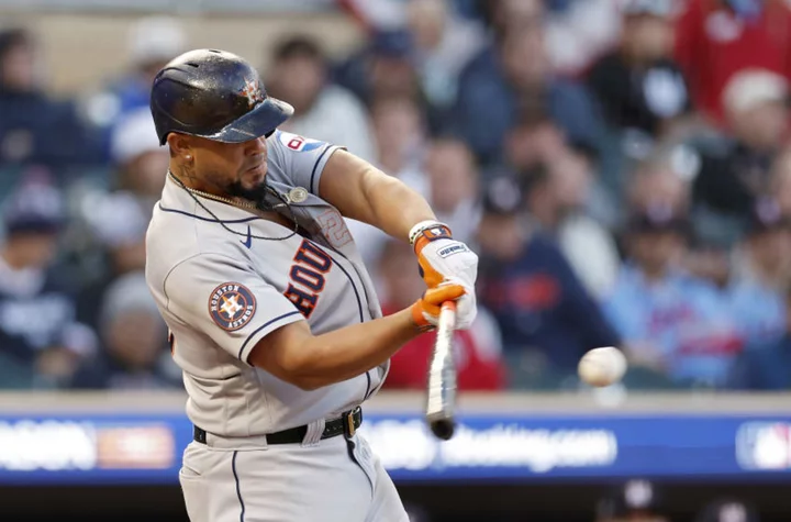 Even as an Astro, Jose Abreu won’t stop tormenting the AL Central