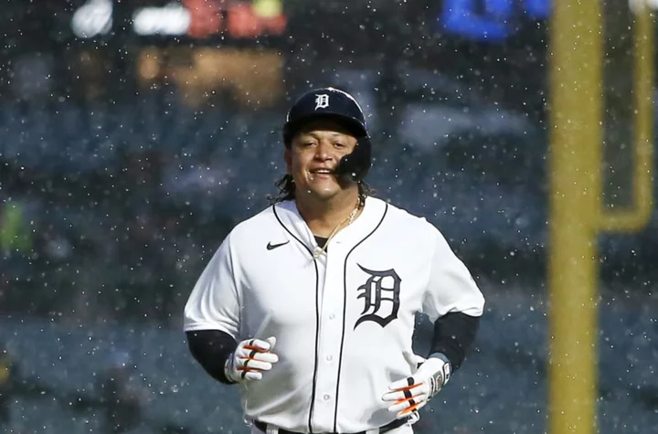 Dan Dickerson's radio call of Miguel Cabrera's home run will give you chills