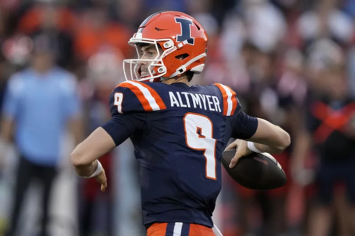 Caleb Griffin kicks 29-yard FG in closing seconds to give Illinois 30-28 win over Toledo