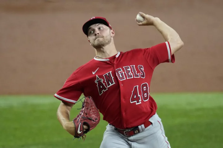 Angels left-hander Reid Detmers has no-hitter through 7 innings at Texas