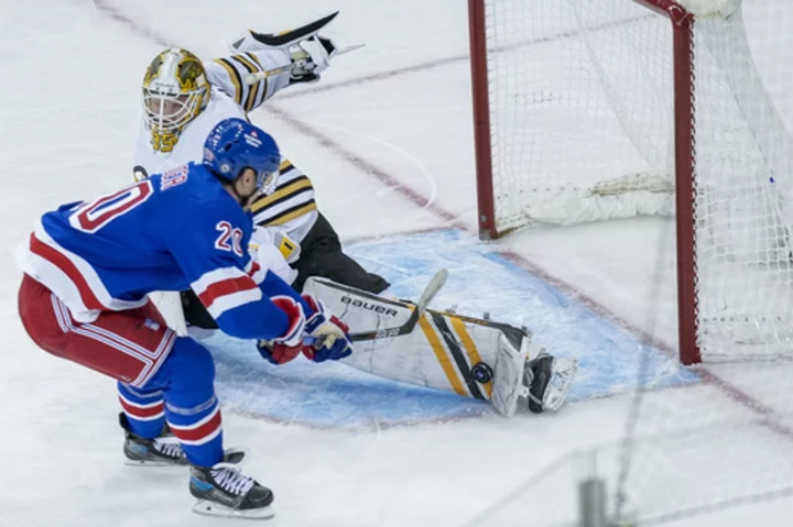 Rangers beat Bruins 7-4 in Eastern Conference showdown