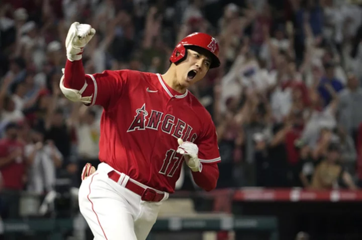 Ohtani ties score with 35th homer, Angels beat Yankees 4-3 in 10 innings