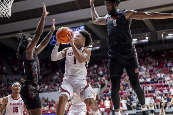 Mark Sears leads No. 22 Alabama over Mercer 98-67