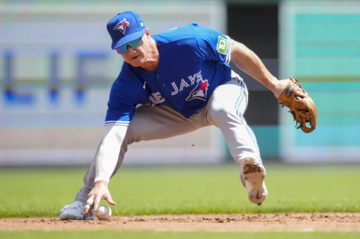 Blue Jays activate Gold Glove 3B Matt Chapman off 10-day IL