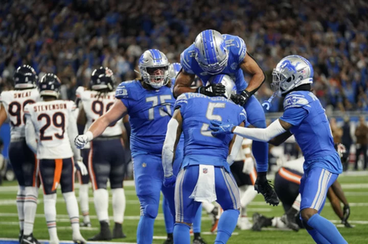 David Montgomery's run caps Lions' rally past Bears for 31-26 win and 8-2 record