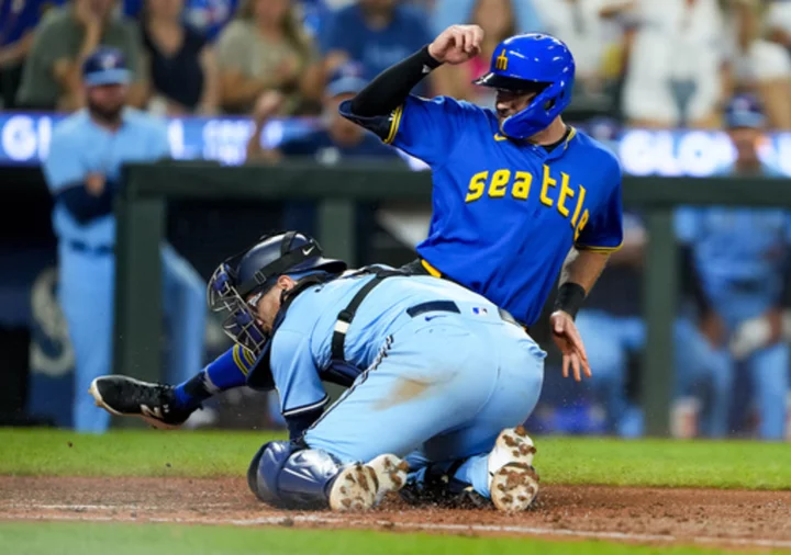 Giants OF AJ Pollock will be sidelined about 3 weeks with a strained left oblique muscle