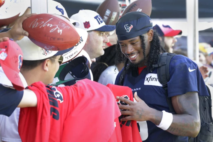 Houston receiver John Metchie 'grateful' on field after finishing cancer treatment