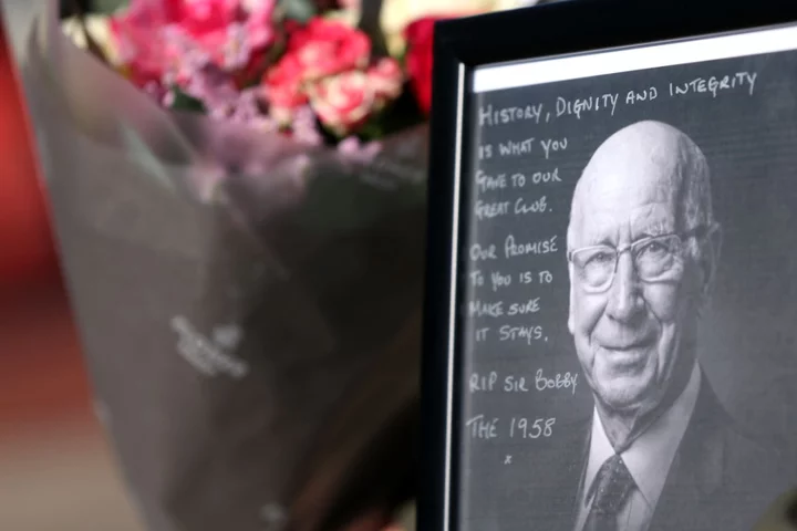 Man Utd expect to pay further tribute to Sir Bobby Charlton on Tuesday night
