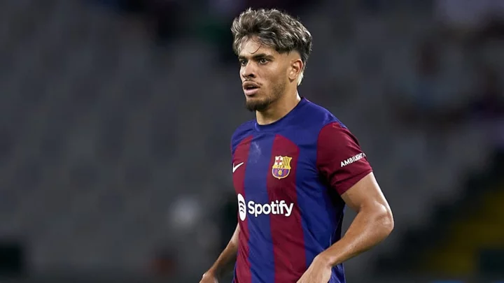 Barcelona winger joins Real Betis on permanent deal at end of deadline day