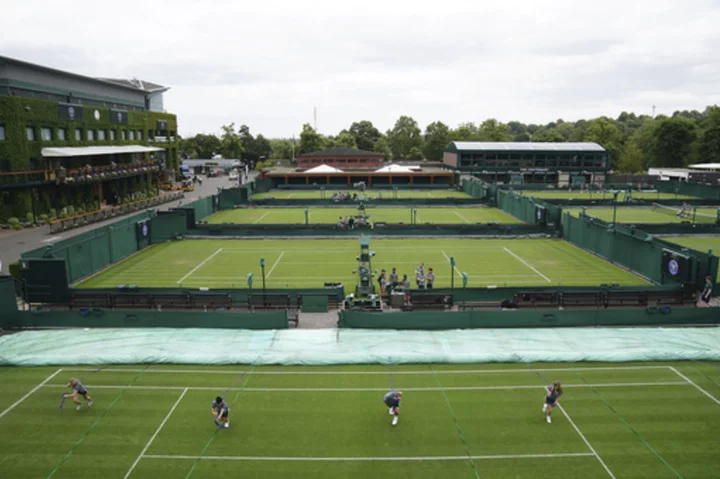 Novak Djokovic, Iga Swiatek, Venus Williams and Coco Gauff get Wimbledon started on Day 1