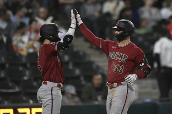 Christian Walker delivers as Diamondbacks pound White Sox 15-4 to strengthen wild-card positioning