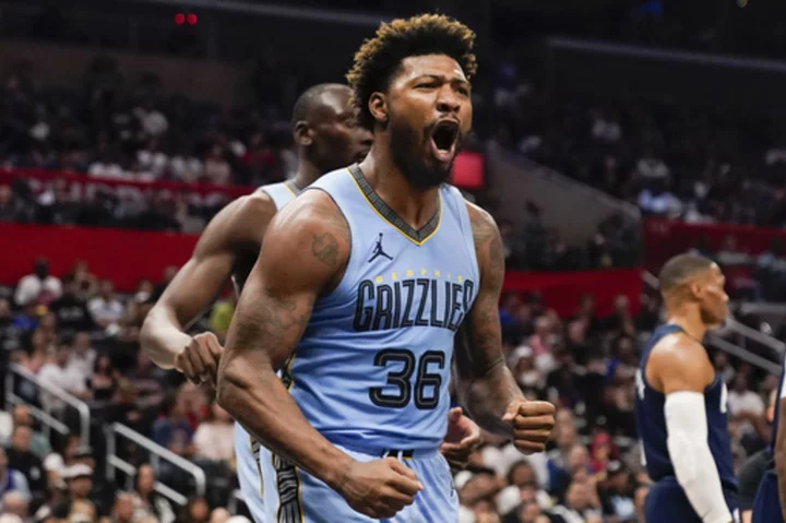 Grizzlies guard Marcus Smart to miss 3 to 5 weeks with sprained left foot