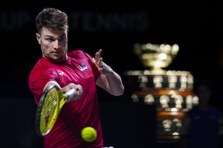 Serbia leads Italy 1-0 in Davis Cup semifinals. Djokovic to face Sinner in 2nd singles