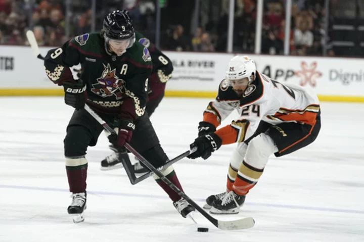 Keller, Zucker score, Arizona Coyotes beat Anaheim Ducks 2-1 for their best start in eight seasons