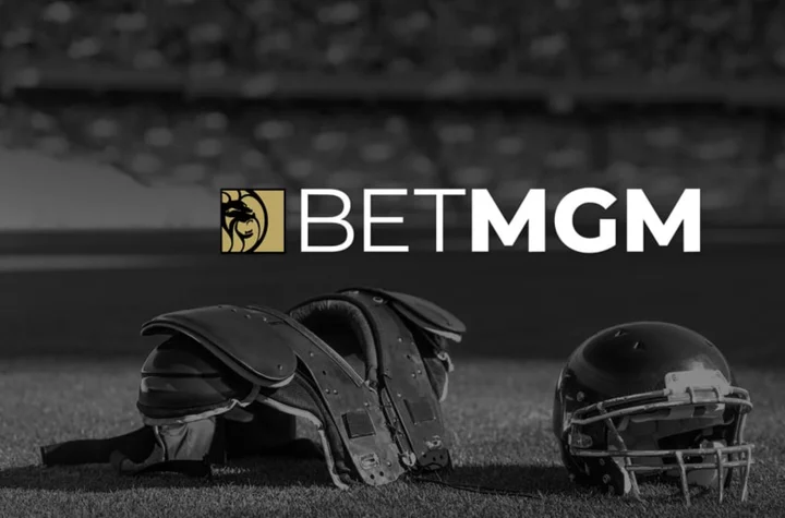 FanDuel + BetMGM Sign-Up Bonuses: Bet $15, Win $400 GUARANTEED on ANY MLB, NFL or College Football Game!