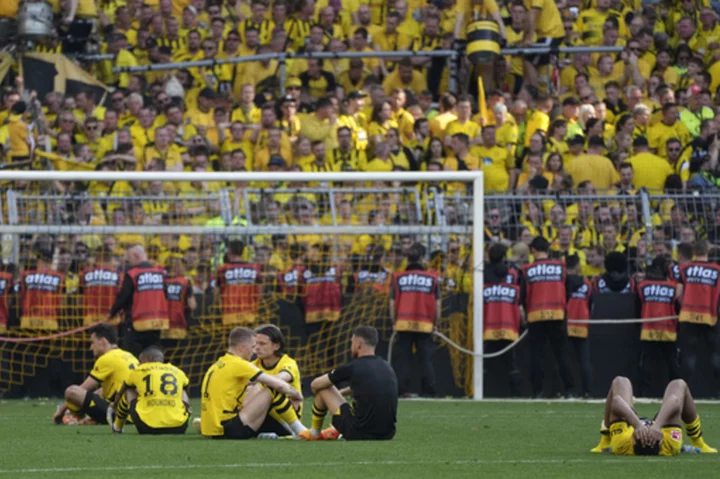 Dortmund's players, fans stunned after falling short in German title race