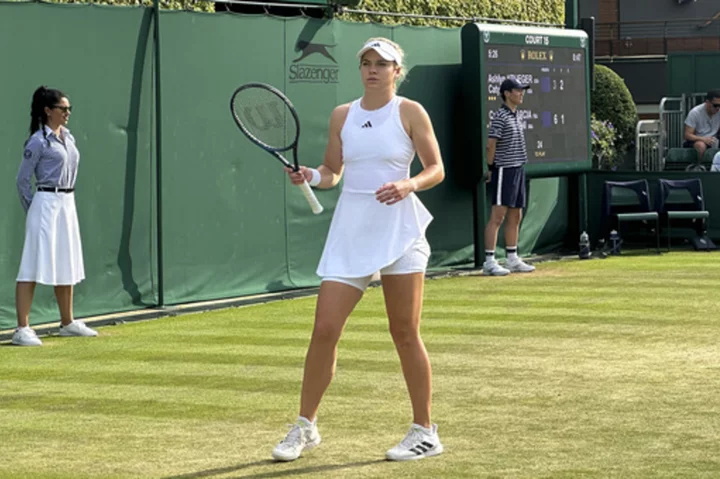 A mother-daughter duo from Ohio is a rare example of a woman coaching a woman at Wimbledon