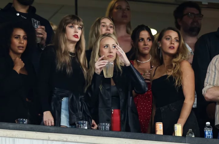 Is Taylor Swift at the Chiefs game today, Oct. 8?