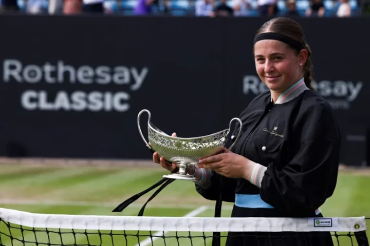 Ostapenko claims Birmingham Open title