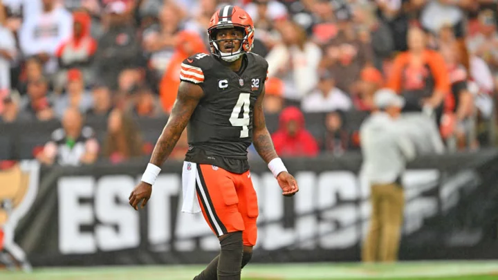 Struggling Deshaun Watson Booed By Browns Fans